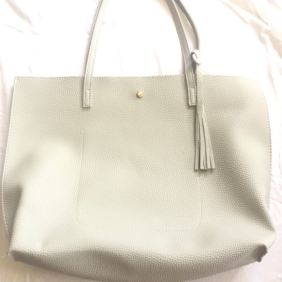 FUN -n- BUNDLE ✨7 items - Picture 2 of 12